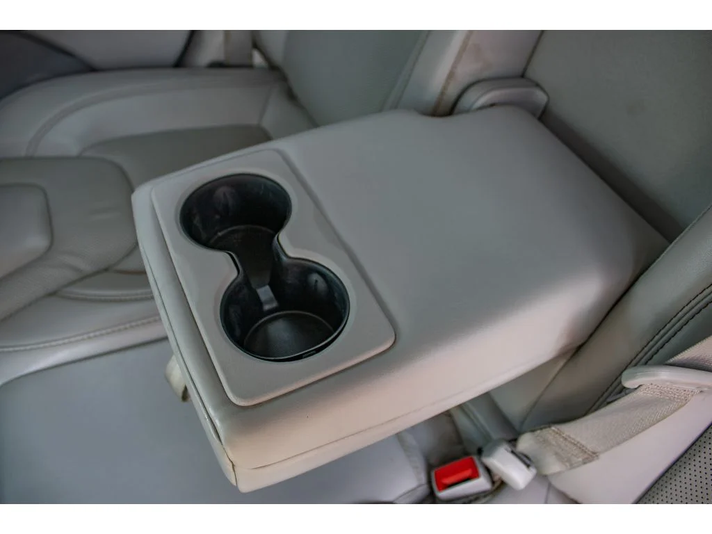 Used 2021 Sting-Gray Clearcoat Jeep Latitude Lux image 19