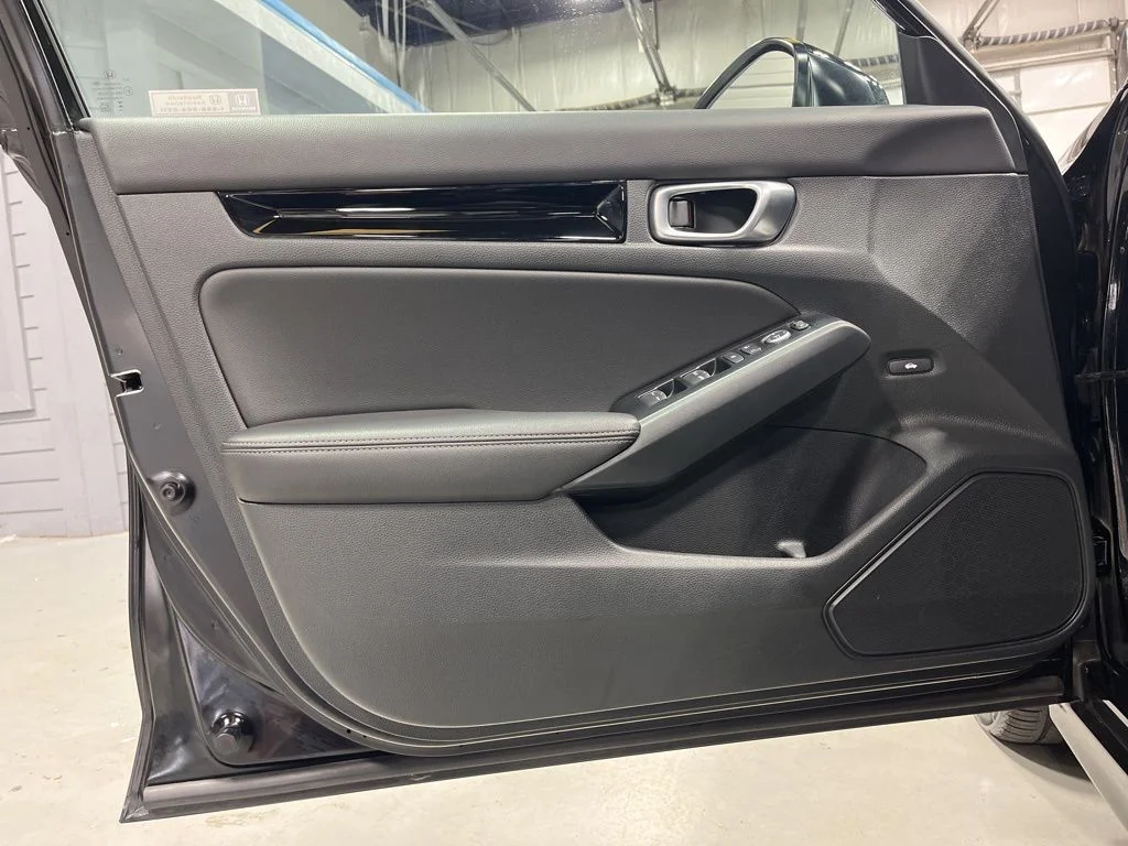 2024 Honda Civic Touring - Photo 10