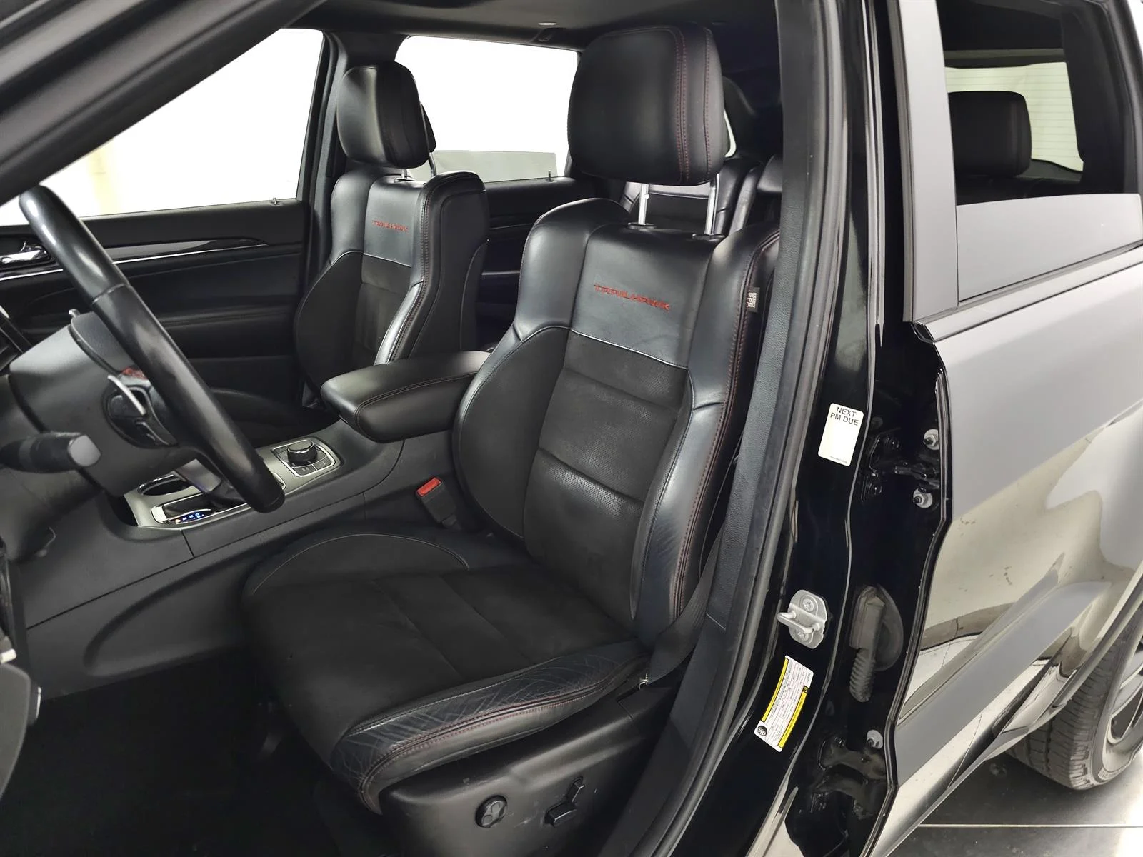 Used 2020 Black Jeep Trailhawk image 15