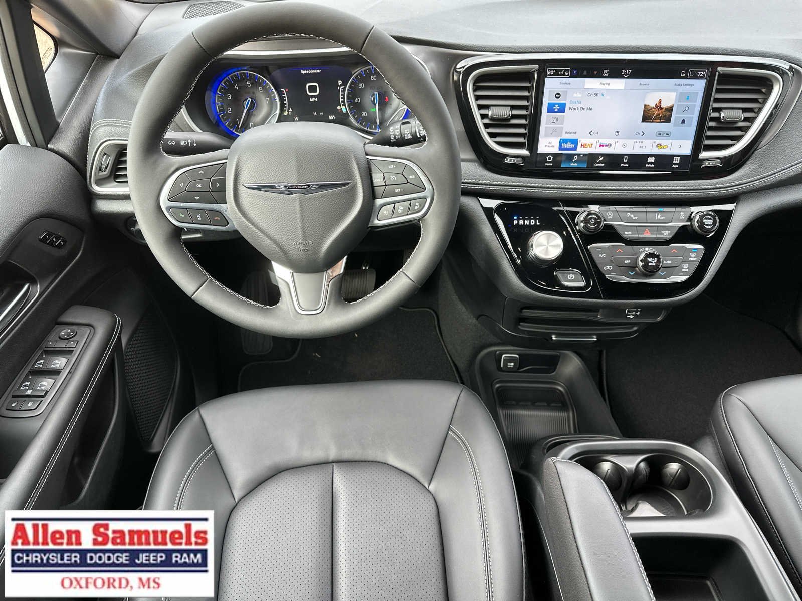 2026 Chrysler Pacifica Select - Photo 12