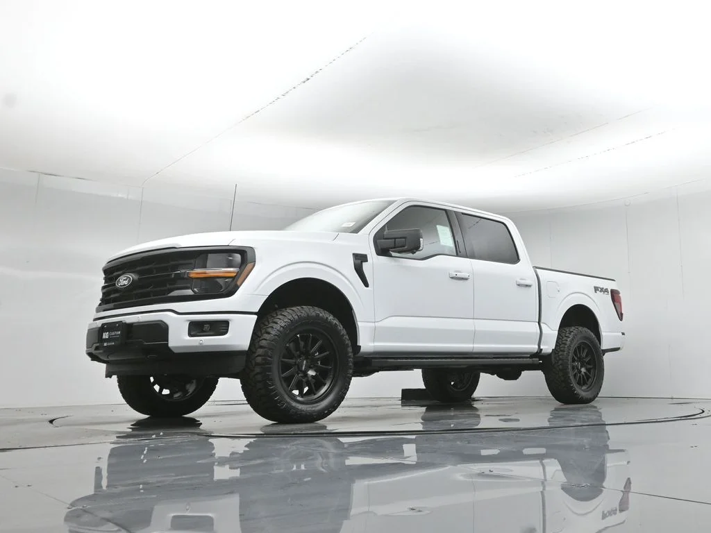 New 2026 Oxford White Ford XLT image 45
