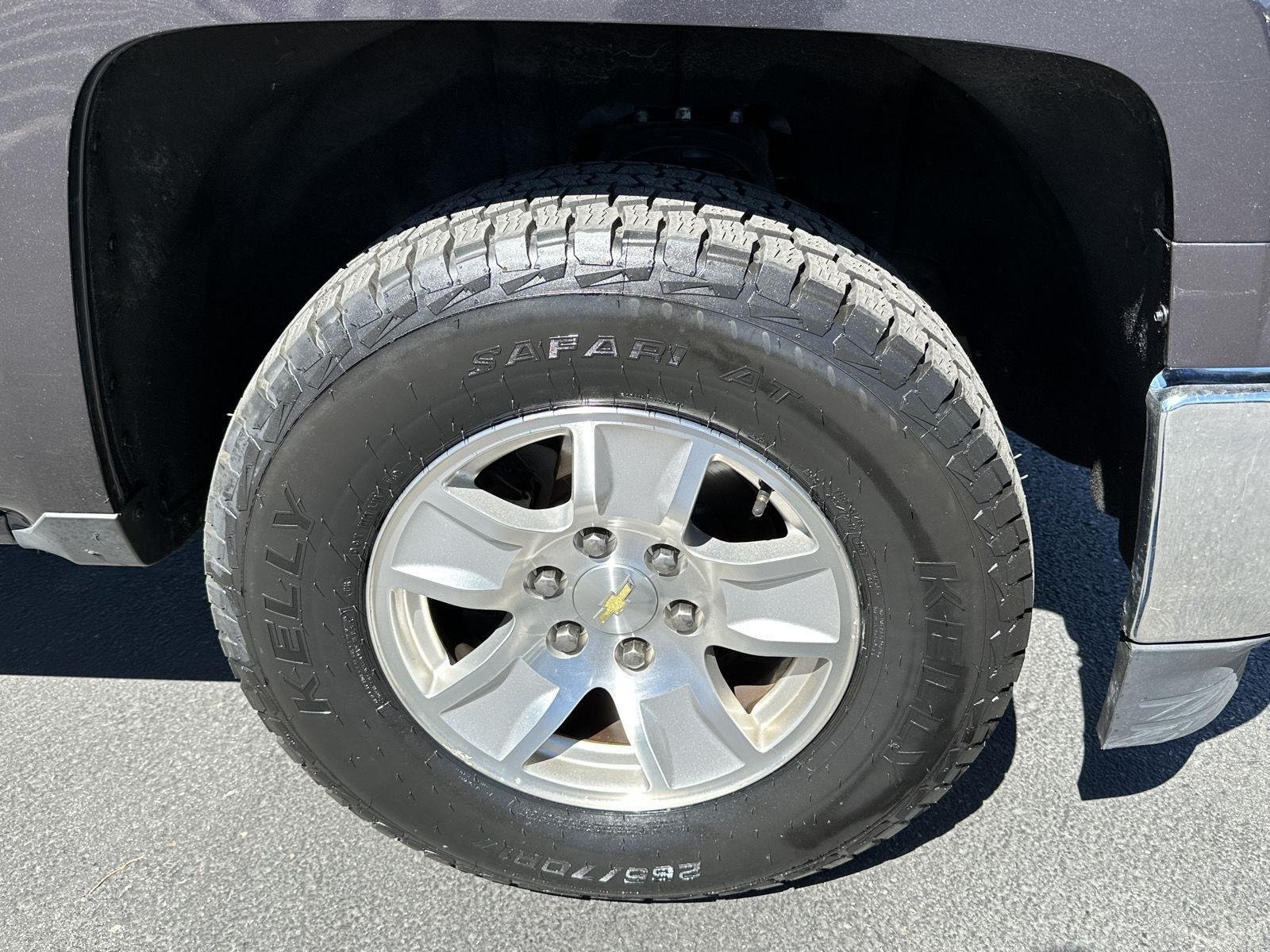 Certified Used 2015 TUNGSTEN METALLIC Chevrolet LT image 19