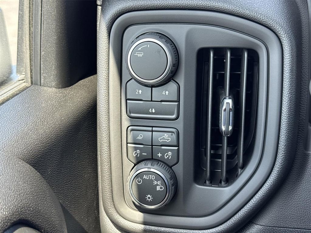 2026 Chevrolet Silverado 2500 HD Custom - Photo 17