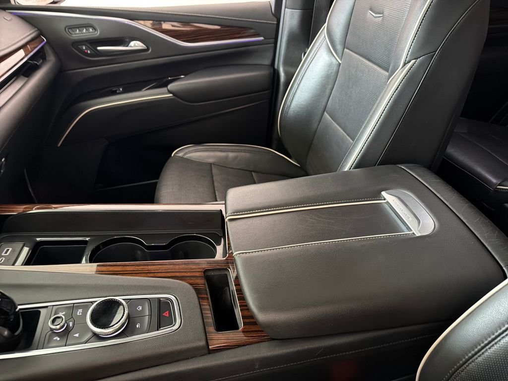 Used 2022 White Cadillac Premium Luxury image 21