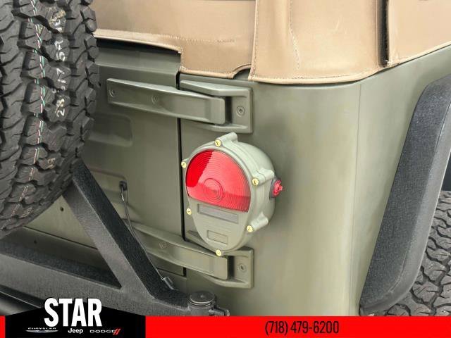 Used 1997 Green Jeep SE image 12