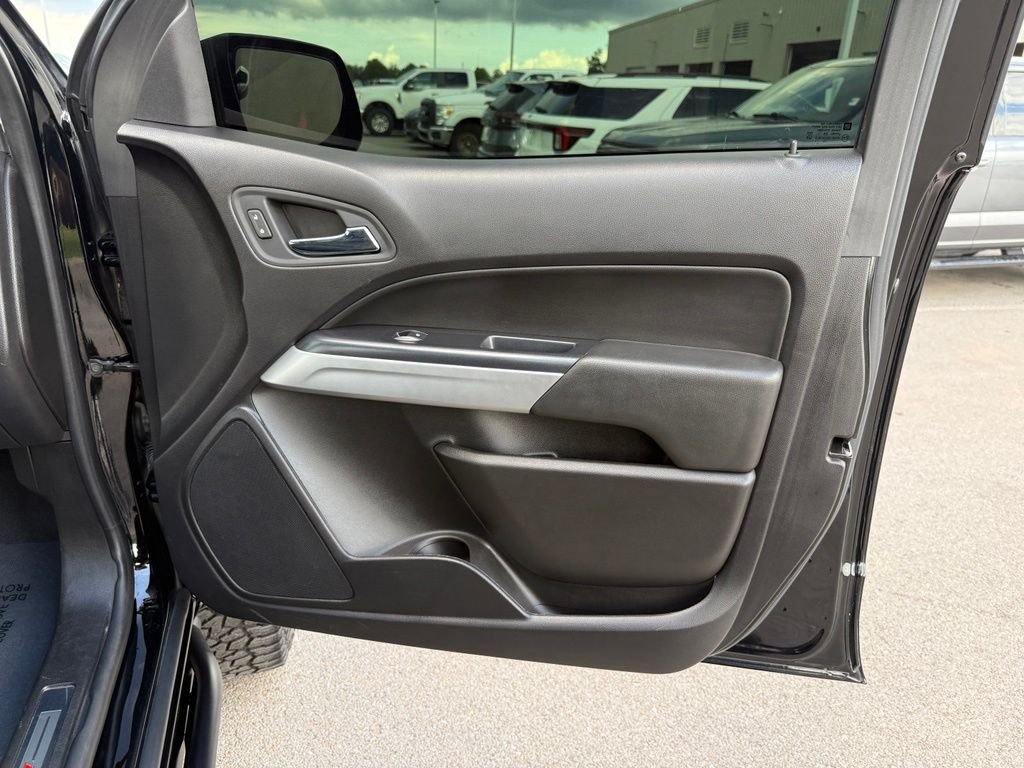 Used 2021 Black Chevrolet ZR2 image 19