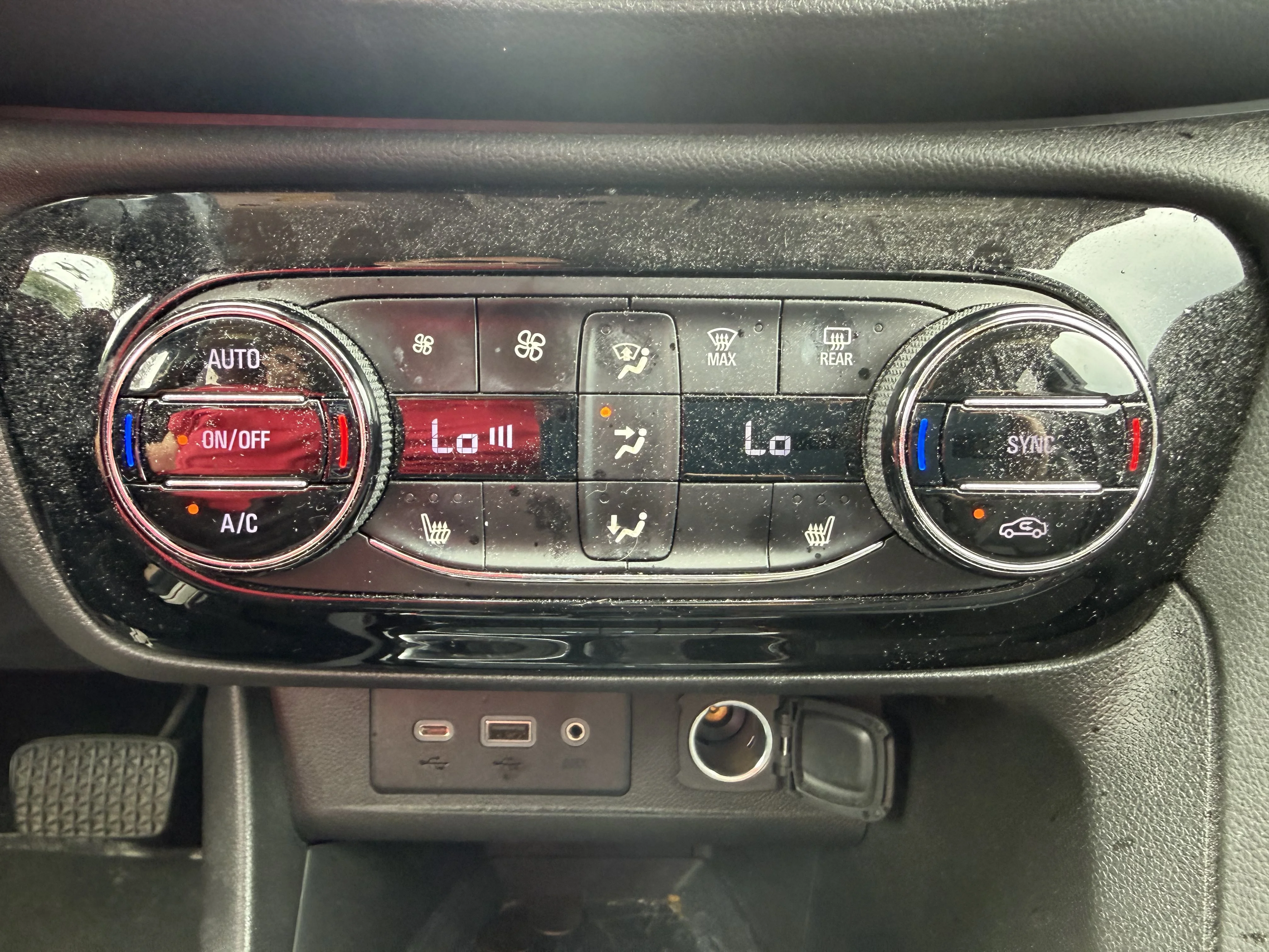 Used 2020 Deep Azure Metallic Buick Select image 16