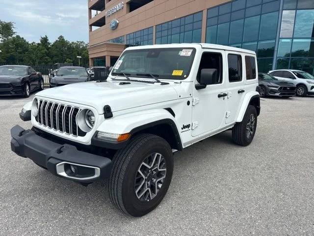 2025 Jeep Wrangler Sahara's photo