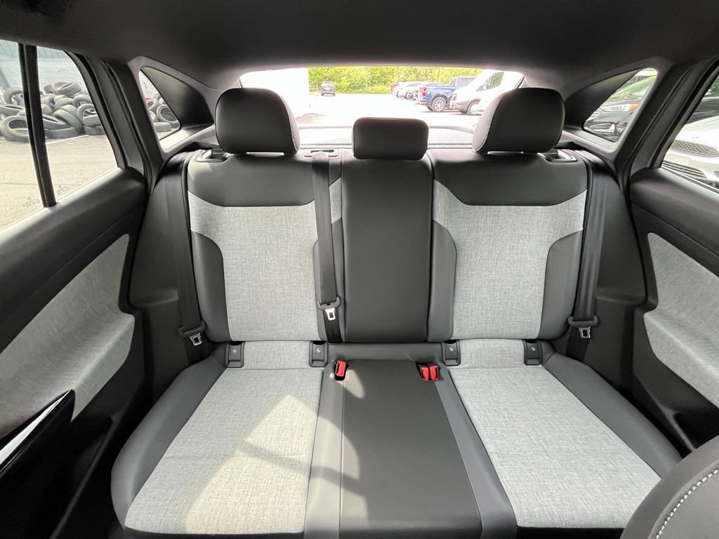 Used 2025 Silver Volkswagen Pro image 25