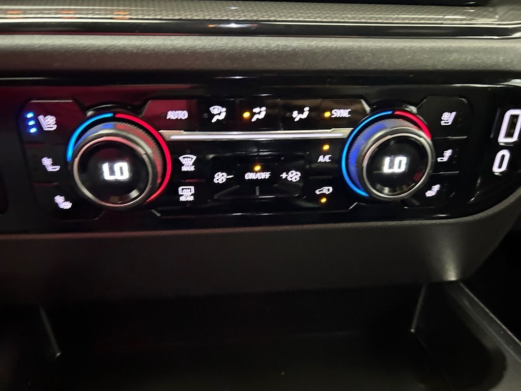 Used 2024 Gray Chevrolet ZR2 image 29