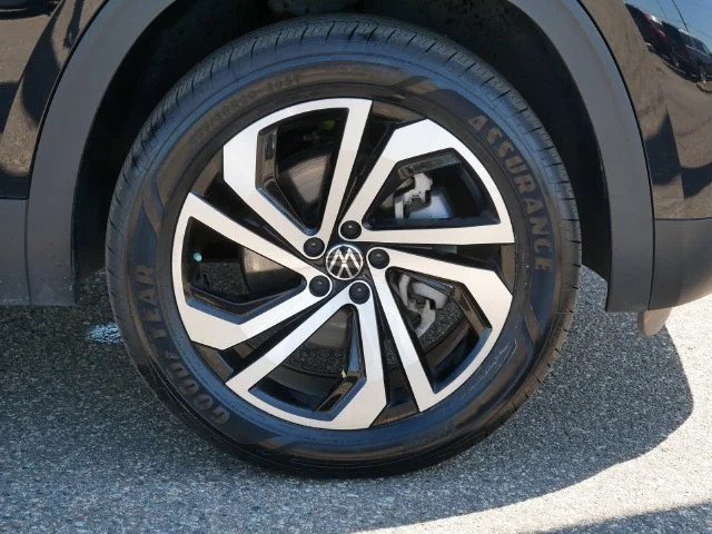 Certified Used 2023 Black Volkswagen SEL image 9