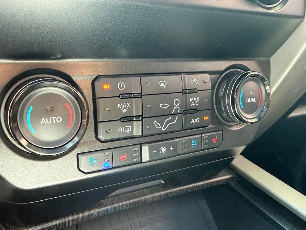 Used 2021 Black Ford Lariat image 9