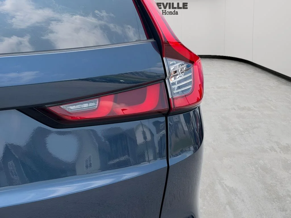 Used 2023 Canyon River Blue Metallic Honda Sport image 9