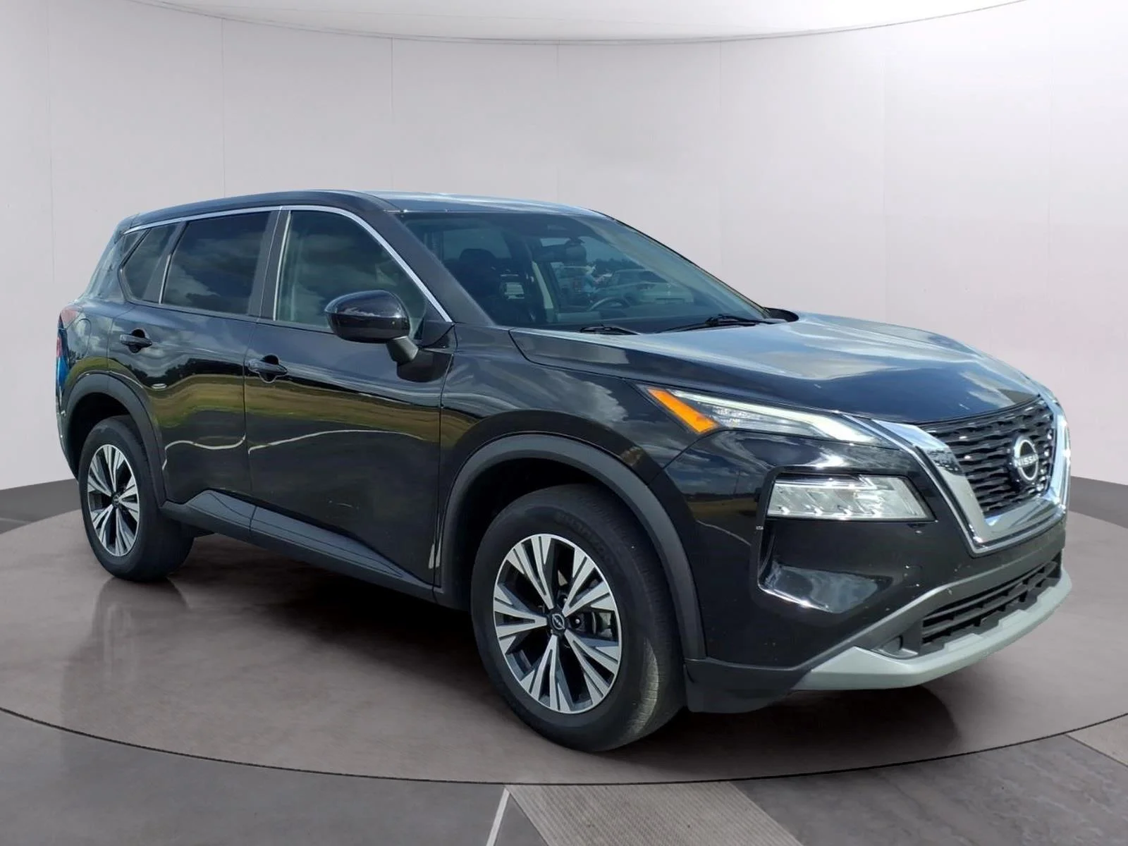 Used 2023 Super Black Nissan SV image 7