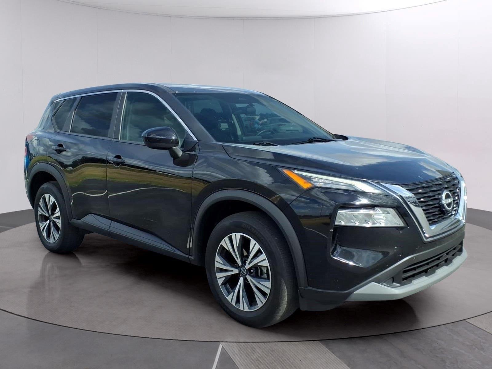 Used 2023 Super Black Nissan SV image 7