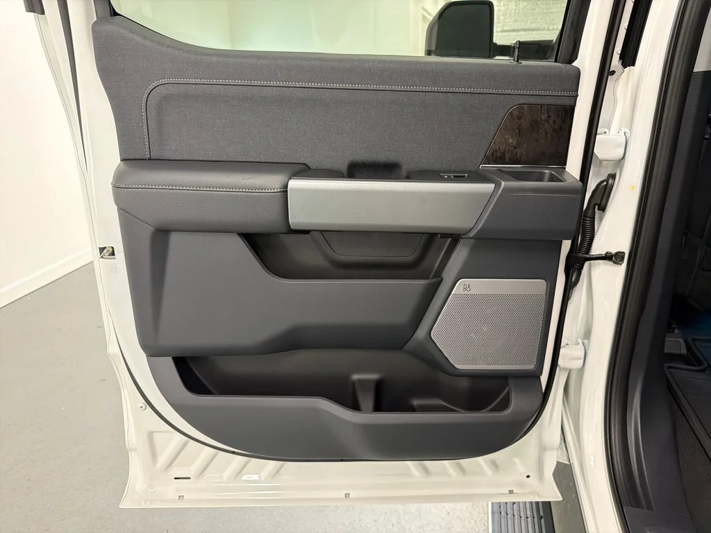 New 2026 Star White Metallic Tri-Coat Ford F-350® Lariat® image 8