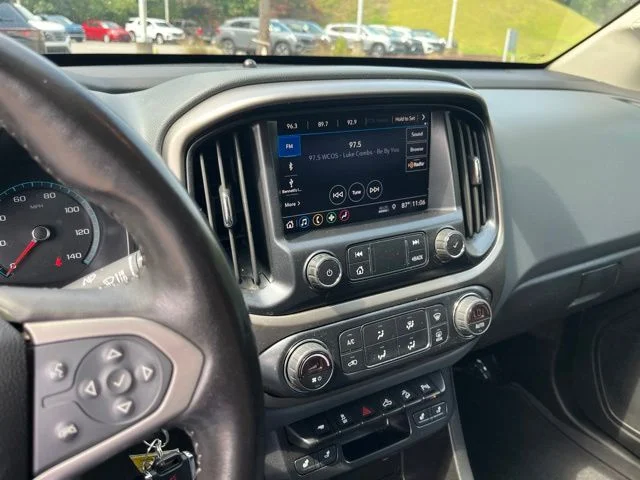 Used 2019 Red Chevrolet Z71 image 20