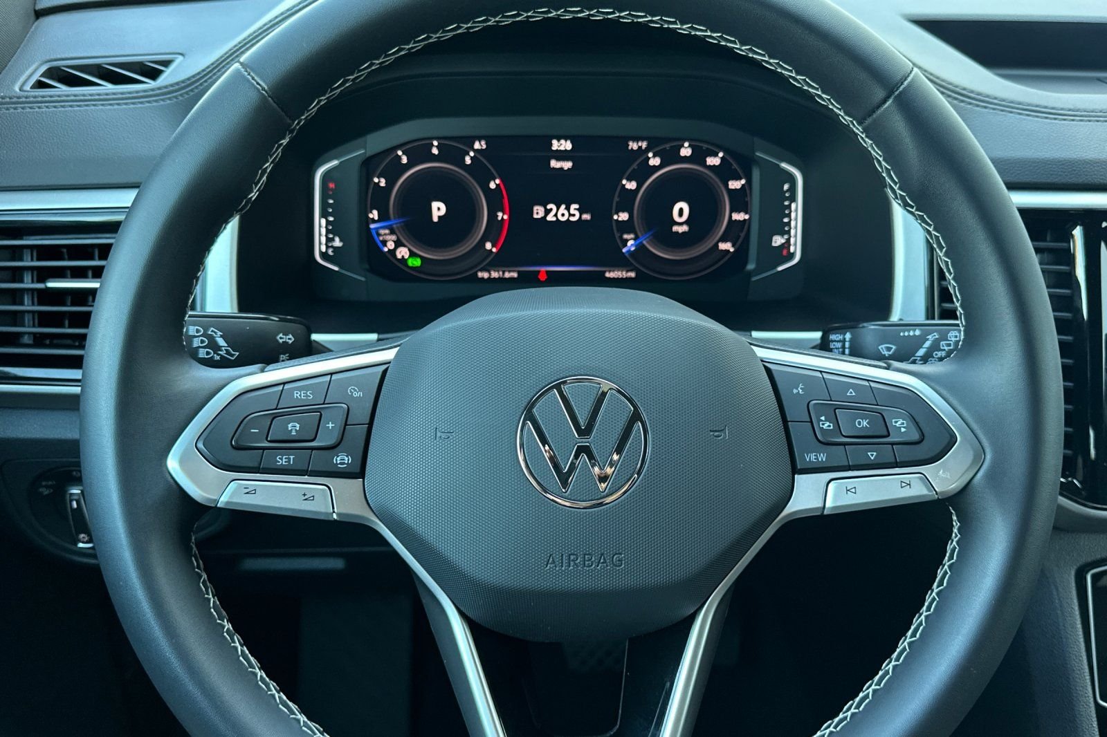 Certified Used 2023 Silver Metallic Volkswagen 3.6L V6 SE w/Technology image 23