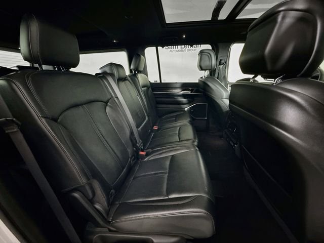 Used 2024 White Jeep Base image 30