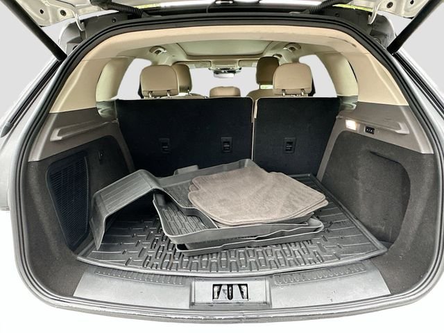 Used 2023 White Lincoln Reserve image 27