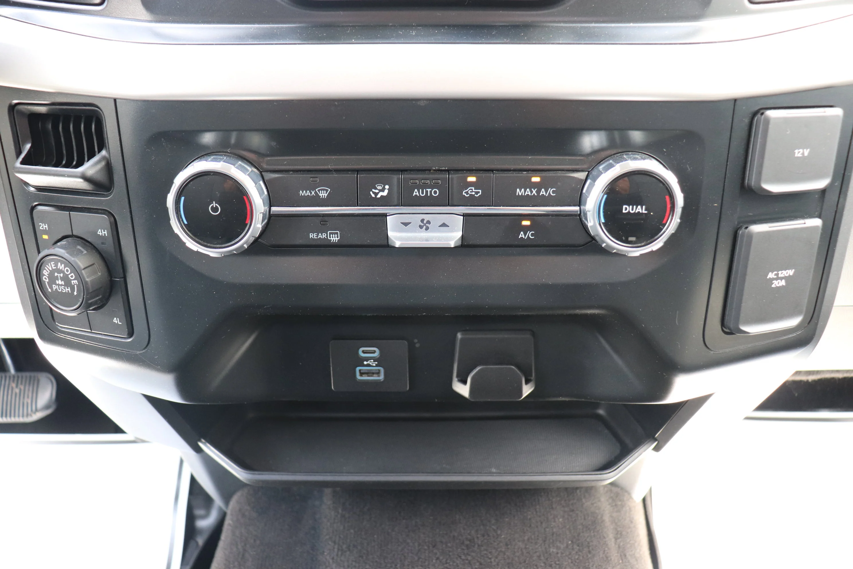 Used 2022 Gray Ford XLT 4WD SuperCrew 5.5