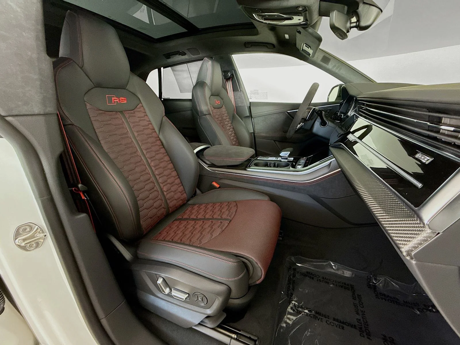 New 2025 White Audi 4.0T image 30