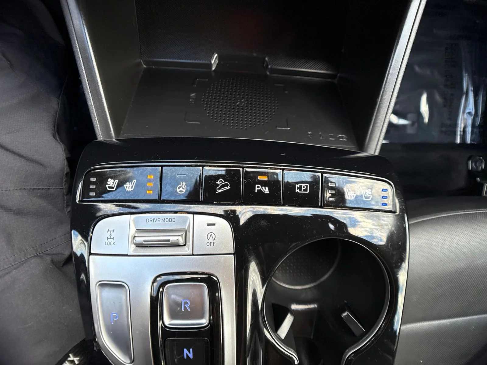 Used 2024 Black Hyundai Limited image 26