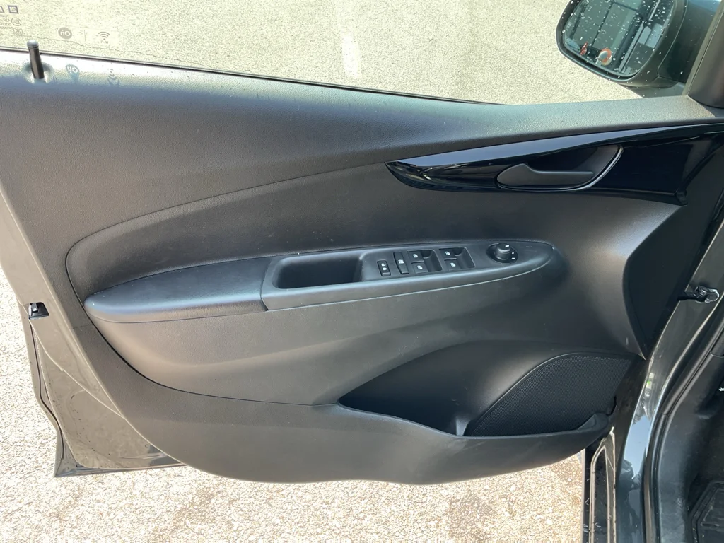 Used 2020 Nightfall Gray Metallic Chevrolet LT image 13