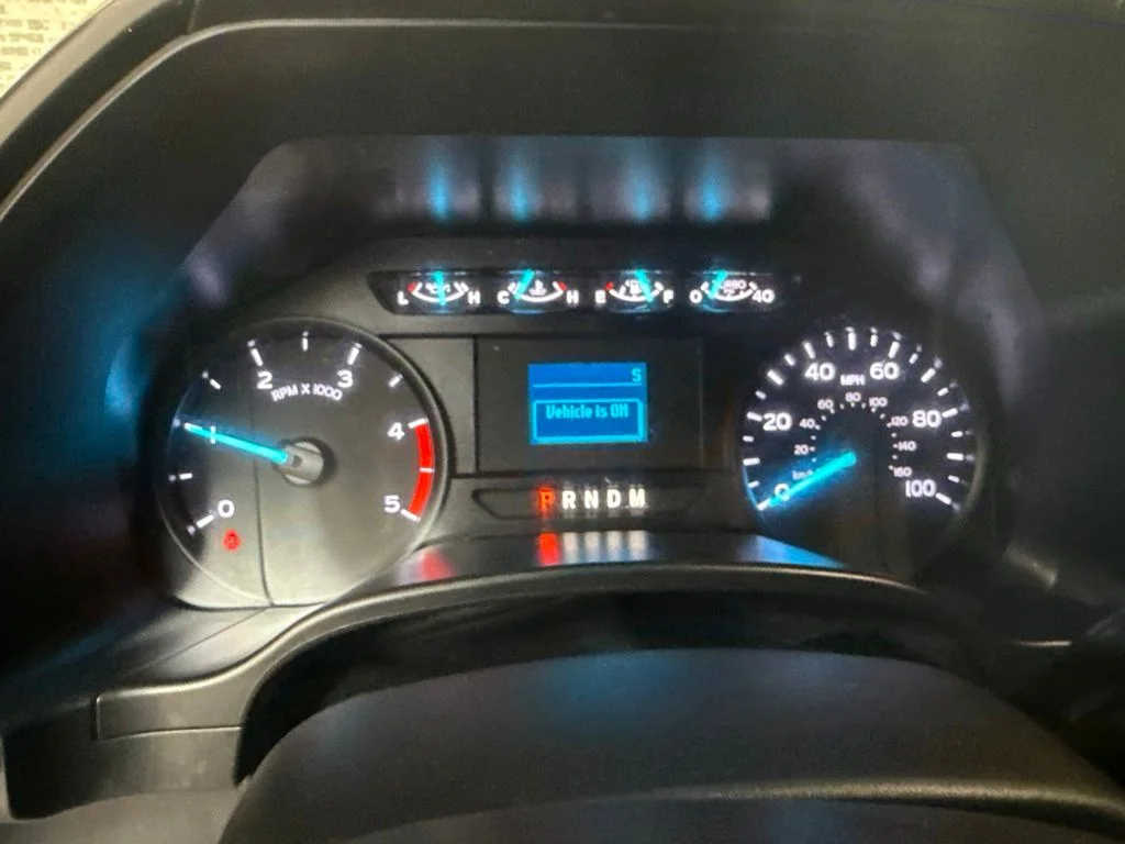 Used 2020 Stone Gray Metallic Ford XL image 24