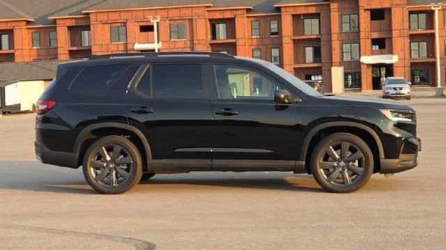 Certified Used 2025 Crystal Black Pearl Honda Sport image 9