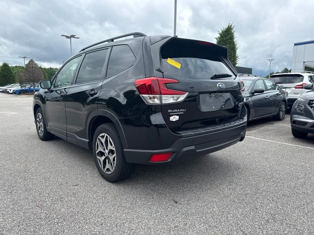 Used 2020 Black Subaru Premium image 3