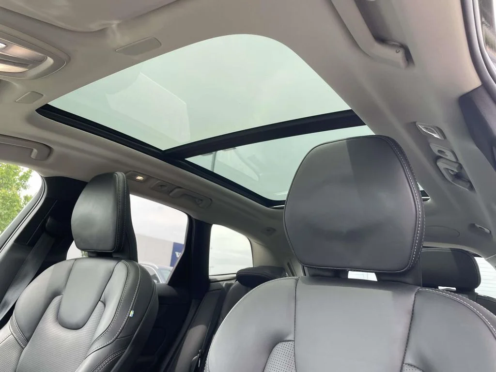 Certified Used 2023 Onyx Black Volvo Ultimate image 9