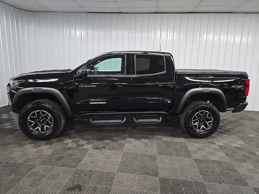 Used 2024 Black Chevrolet ZR2 image 5