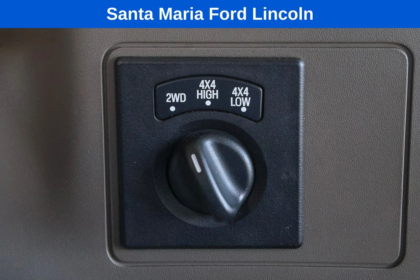 Used 2000 Black Ford Lariat image 20
