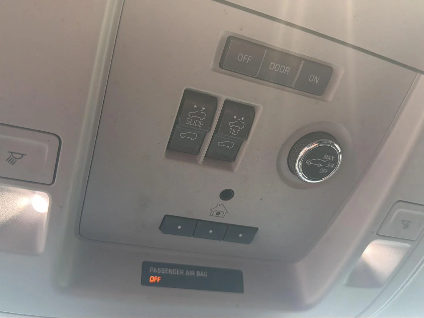 Used 2019 Black Chevrolet Premier image 21