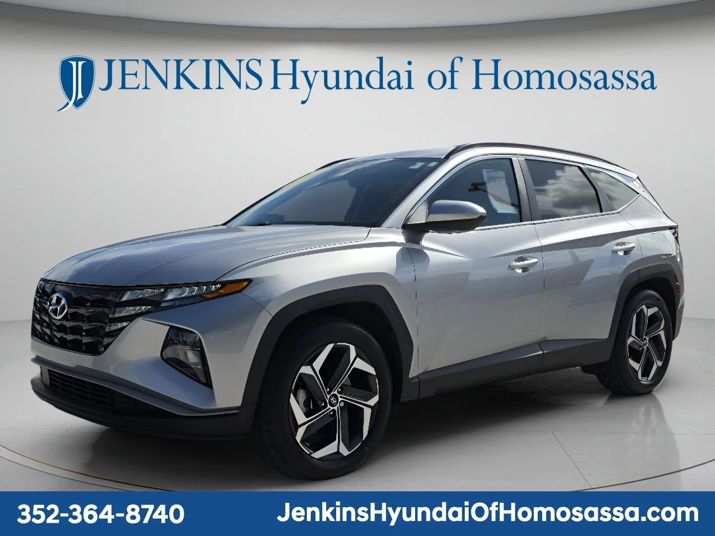 Used 2024 Silver Hyundai SEL image 10