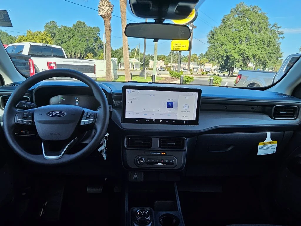New 2026 Oxford White Ford XL image 6