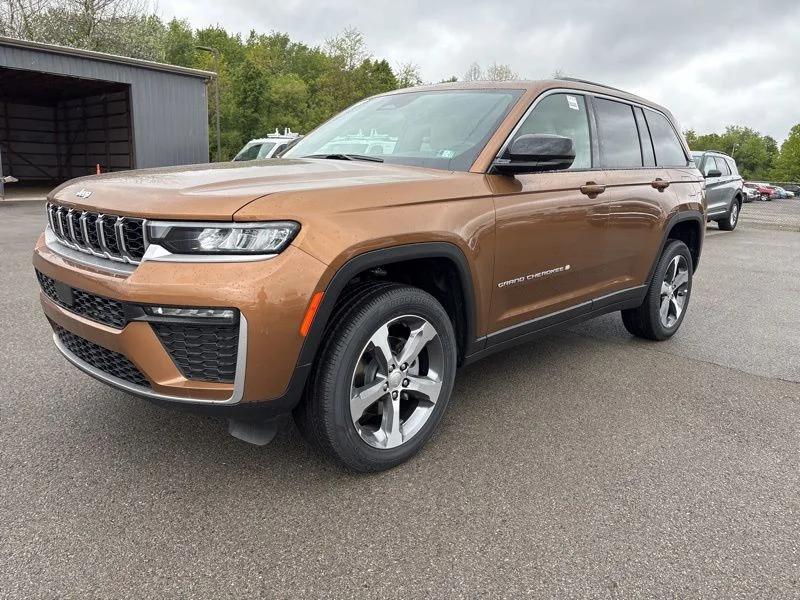 New 2026 Copper Shino Metallic Clear-Coat Exterior Paint Jeep Limited image 6