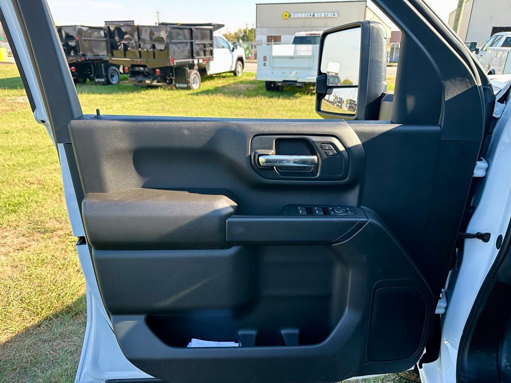 2026 GMC Sierra 3500 Chassis Cab Pro - Photo 13