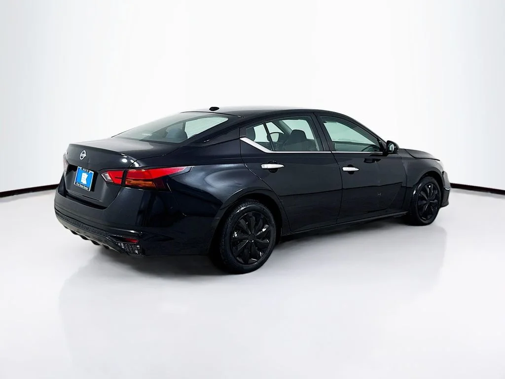 Used 2020 Super Black Clearcoat Nissan 2.5 S image 7