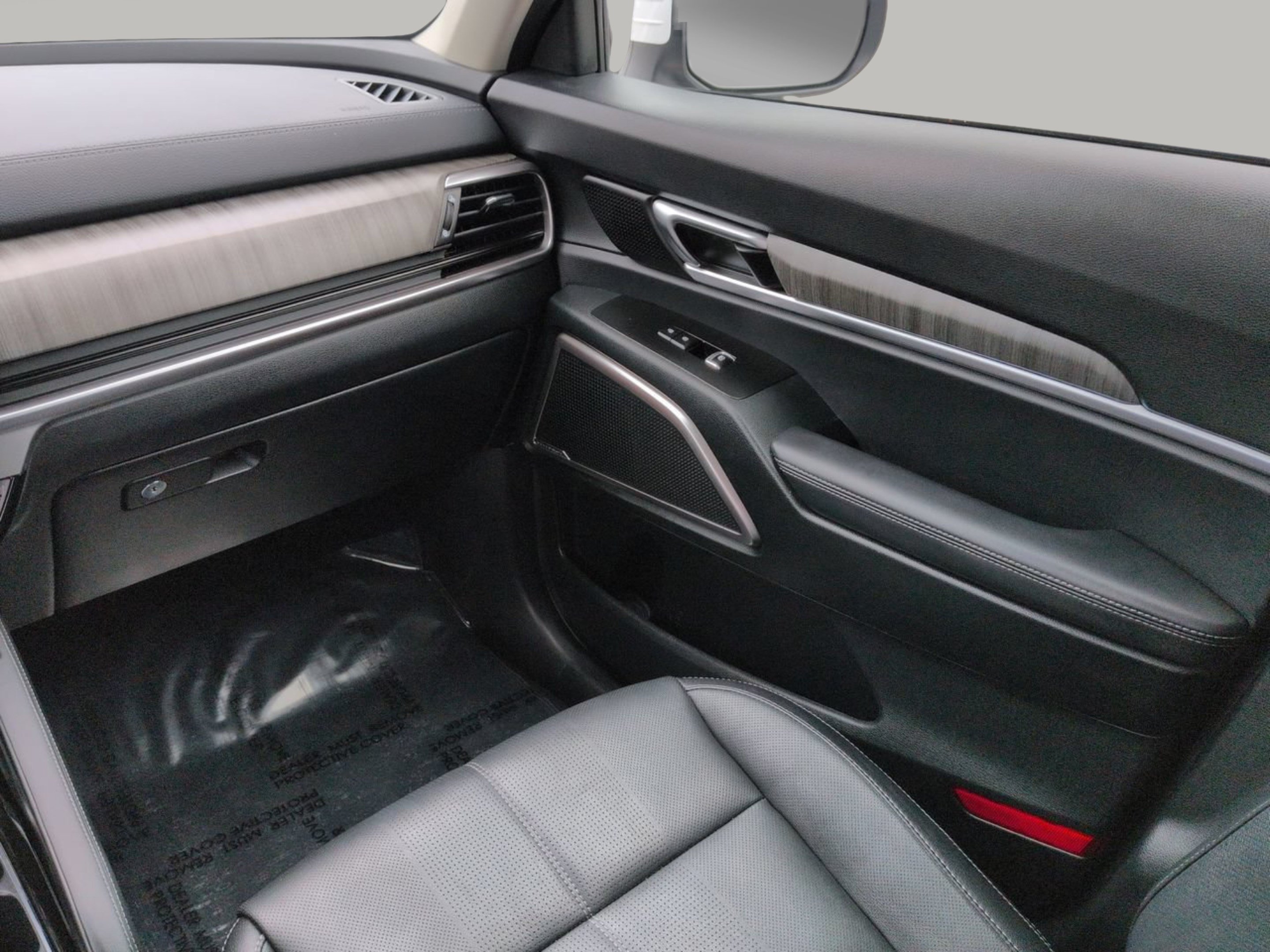 Certified Used 2025 Glacial White Pearl Kia EX image 22