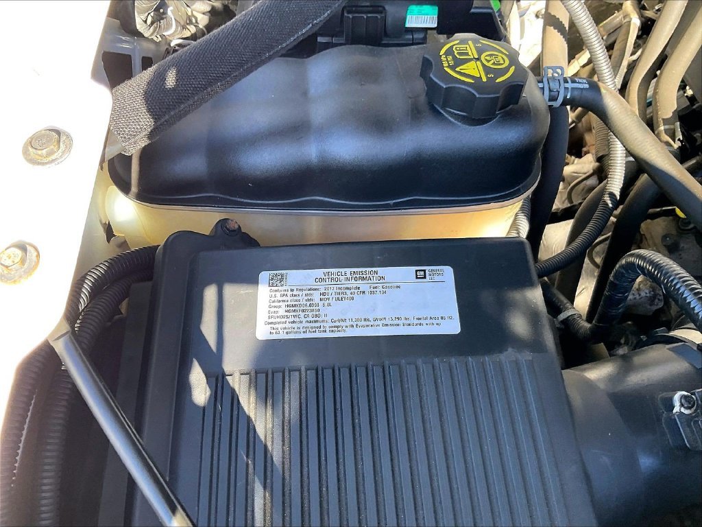 Used 2017 White Chevrolet Work Truck image 31