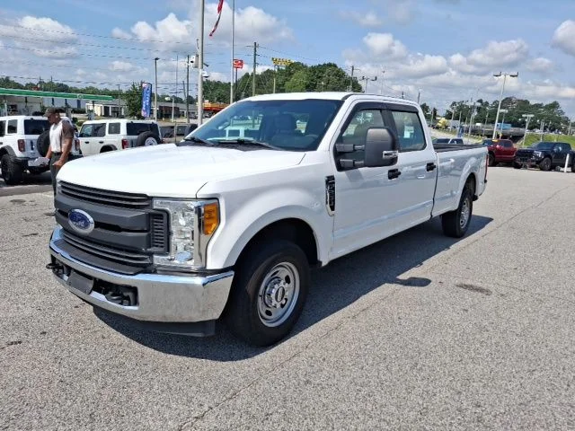 Used 2017 Oxford White Ford XL image 1