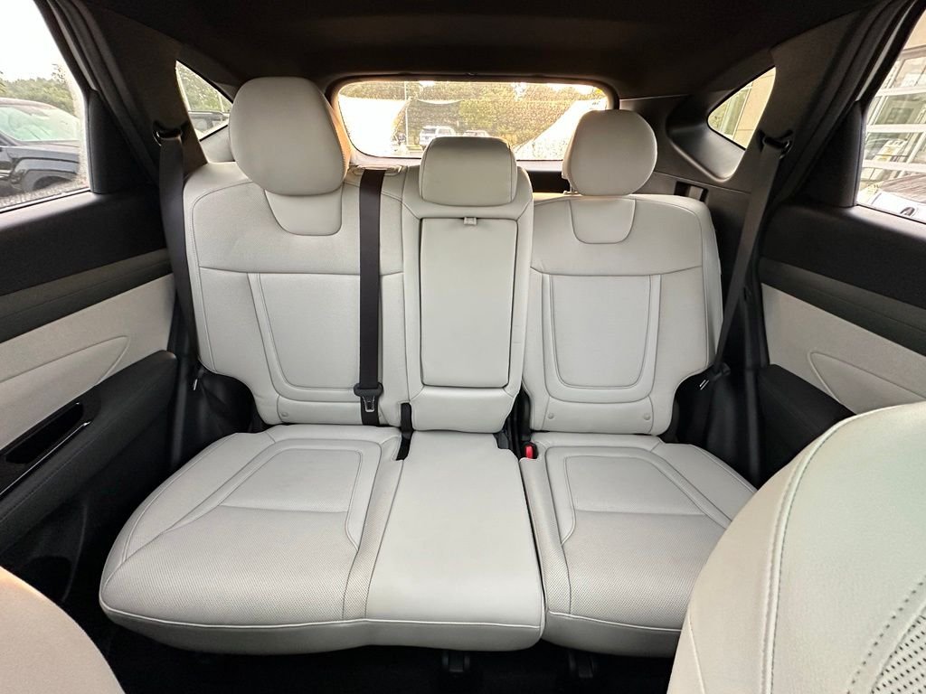 2025 Hyundai Tucson Limited - Photo 12