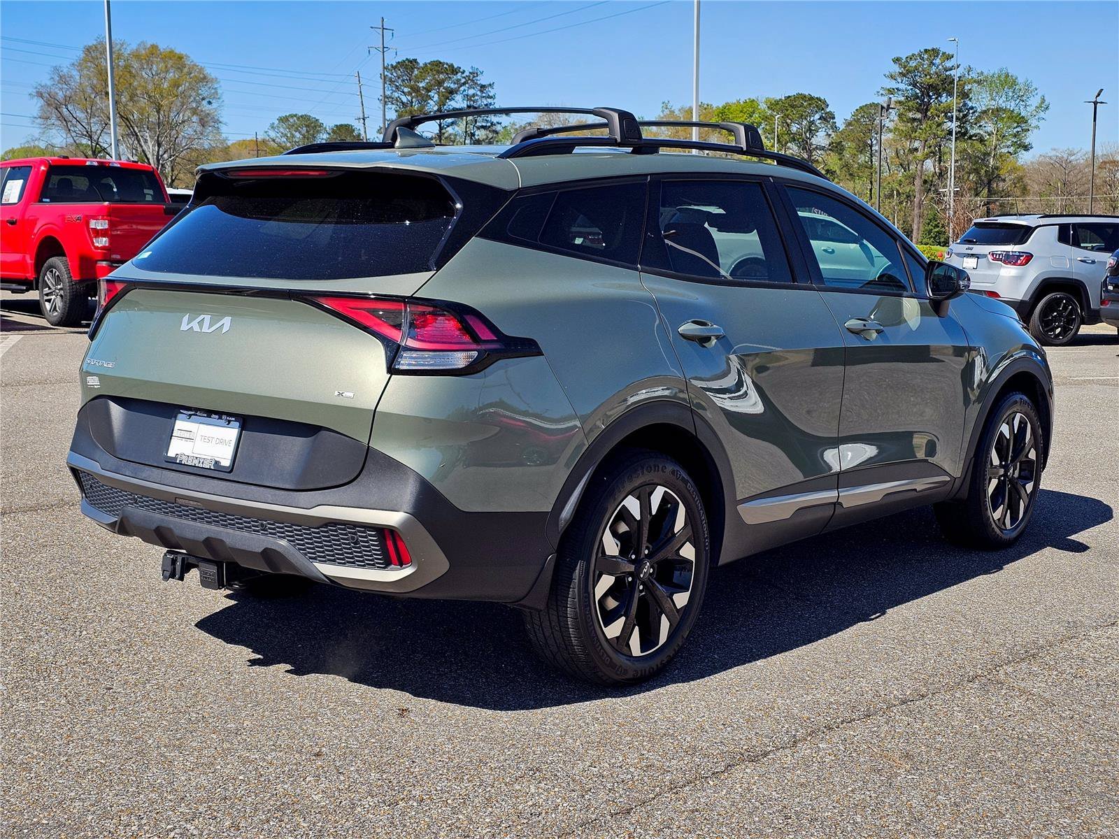 Used 2023 Jungle Green Kia X-Line image 8