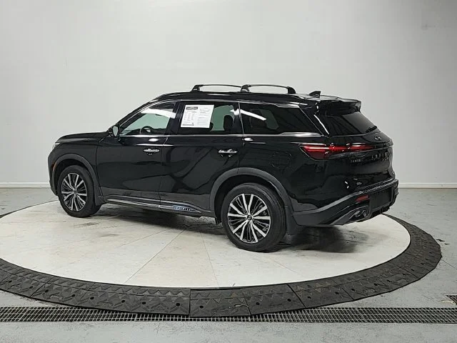 Used 2023 Black INFINITI Autograph image 6