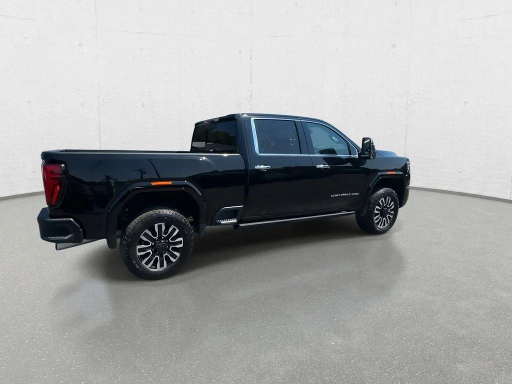 Used 2024 Black GMC Denali Ultimate image 3