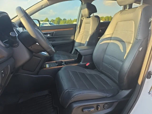 Used 2020 White Honda Touring image 16