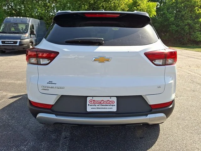 Used 2023 White Chevrolet LT image 9