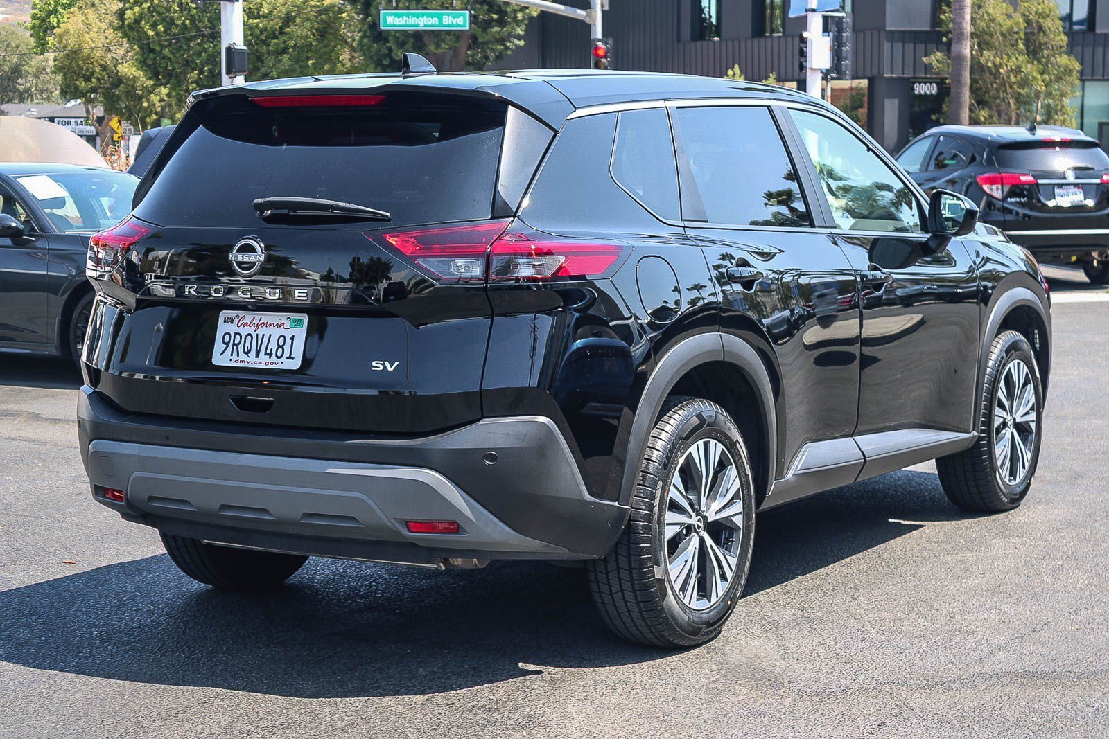 Used 2023 Super Black Nissan SV image 8